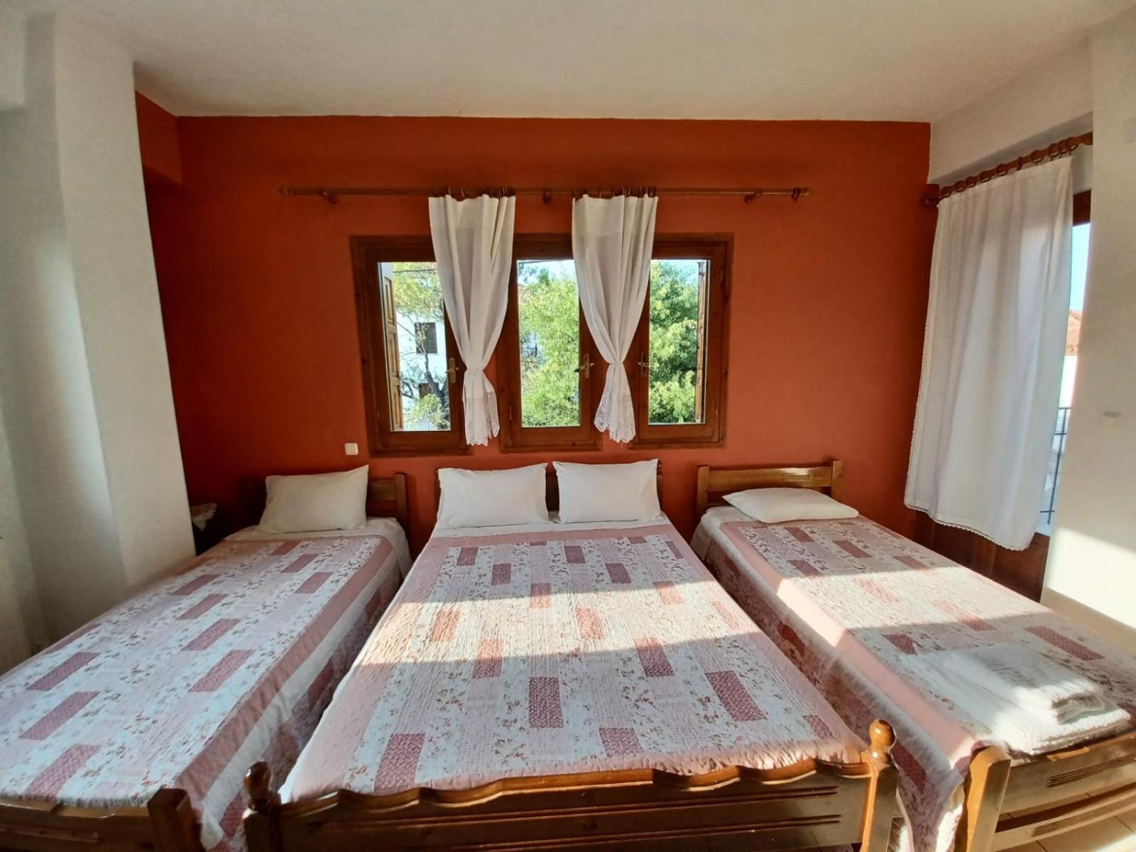 Maravelias Rooms Trikeri Luaran gambar